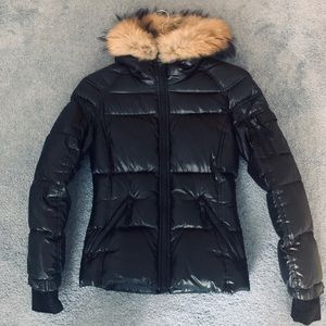 SAM. Black down puffer jacket with hood